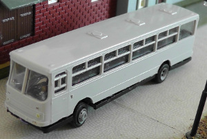 Ikarus 251 vorn klein.jpg